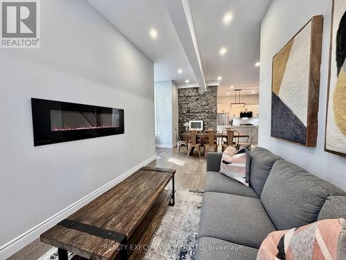 6 Elgin Street N, Cambridge, ON - Indoor Photo Showing Living Room With Fireplace