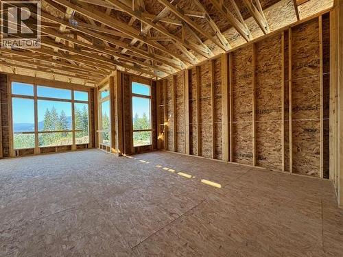 891 25 Avenue Sw, Salmon Arm, BC - Indoor Photo Showing Other Room