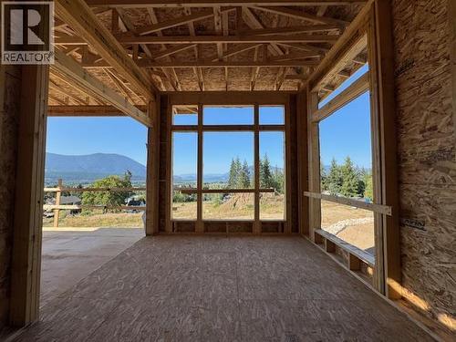 891 25 Avenue Sw, Salmon Arm, BC - Indoor Photo Showing Other Room