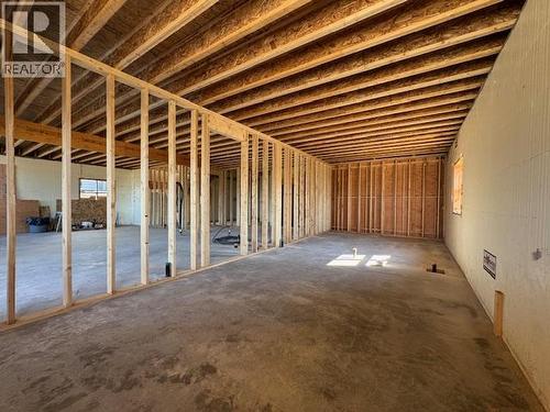 891 25 Avenue Sw, Salmon Arm, BC - Indoor Photo Showing Other Room