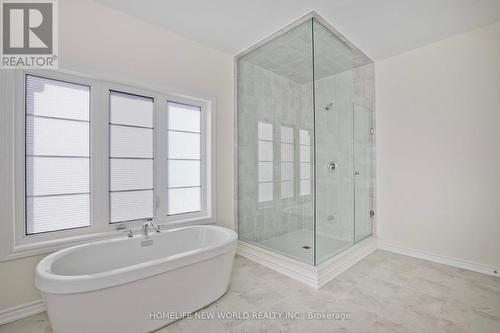 1864 Irish Moss Square, Pickering, ON - Indoor Photo Showing Bathroom