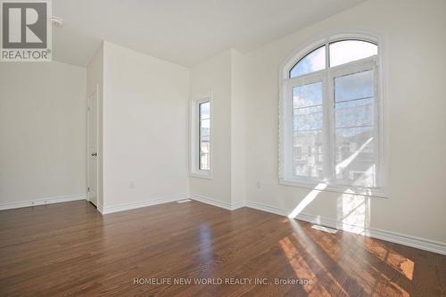 1864 Irish Moss Square, Pickering, ON - Indoor Photo Showing Other Room