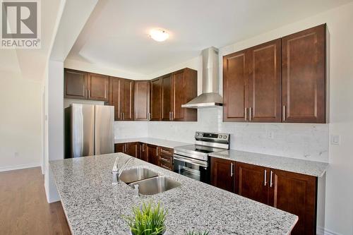 1864 Irish Moss Square, Pickering, ON - Indoor Photo Showing Kitchen With Double Sink With Upgraded Kitchen