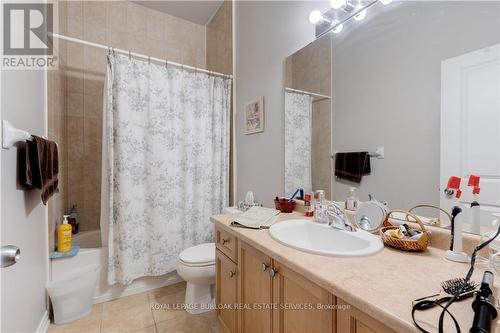 111 - 5327 Upper Middle Road, Burlington, ON - Indoor Photo Showing Bathroom