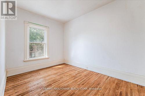 32 Arthur Street, Brant, ON - Indoor Photo Showing Other Room