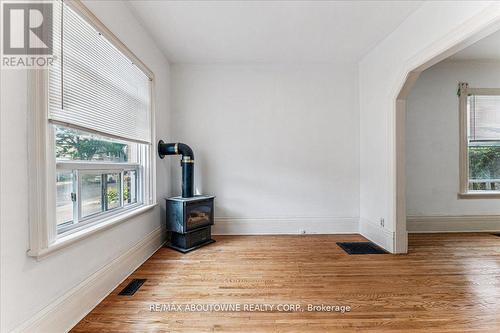 32 Arthur Street, Brant, ON - Indoor Photo Showing Other Room