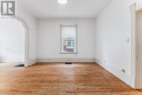 32 Arthur Street, Brant, ON - Indoor Photo Showing Other Room