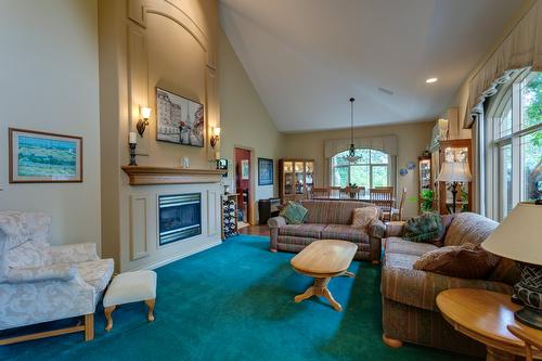 1061 Avondale Place, West Kelowna, BC - Indoor Photo Showing Living Room With Fireplace