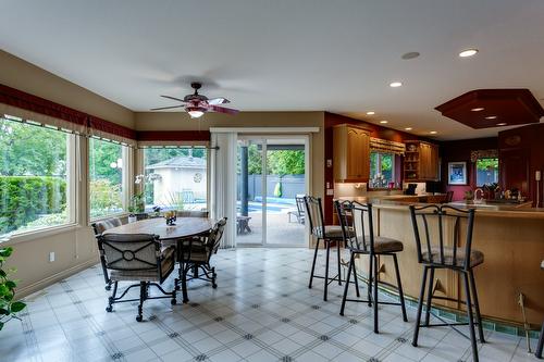 1061 Avondale Place, West Kelowna, BC - Indoor Photo Showing Dining Room