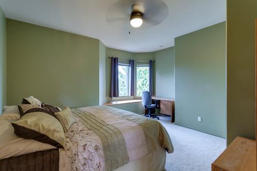 1061 Avondale Place, West Kelowna, BC - Indoor Photo Showing Bedroom