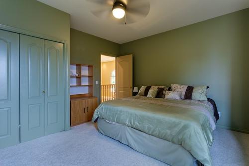 1061 Avondale Place, West Kelowna, BC - Indoor Photo Showing Bedroom