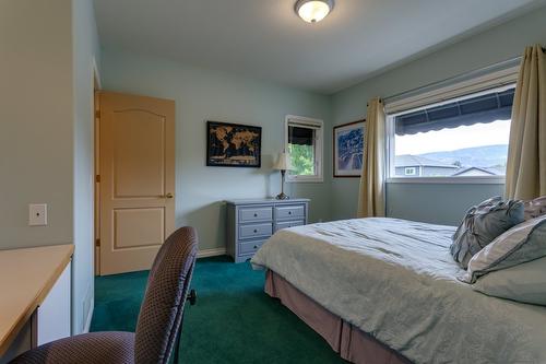 1061 Avondale Place, West Kelowna, BC - Indoor Photo Showing Bedroom