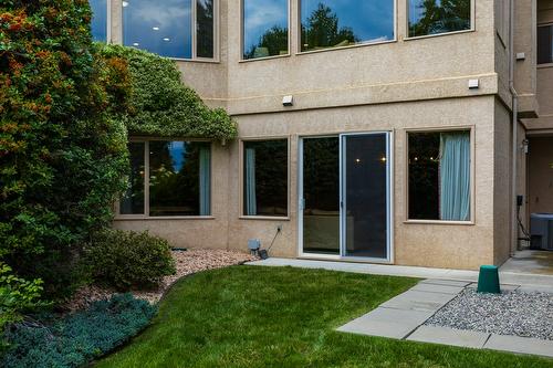 1061 Avondale Place, West Kelowna, BC - Outdoor