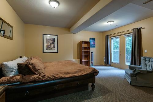 1061 Avondale Place, West Kelowna, BC - Indoor Photo Showing Bedroom