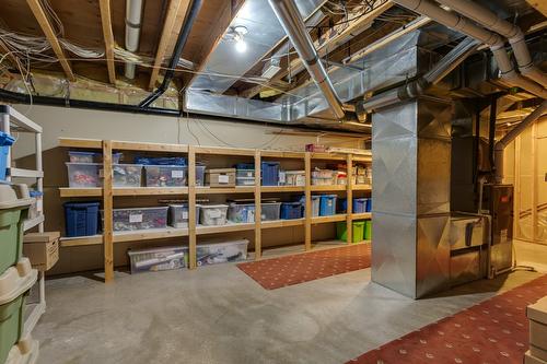 1061 Avondale Place, West Kelowna, BC - Indoor Photo Showing Basement