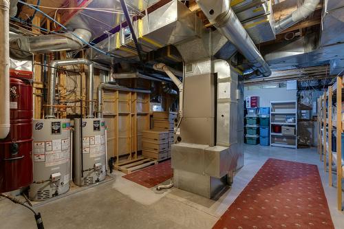 1061 Avondale Place, West Kelowna, BC - Indoor Photo Showing Basement