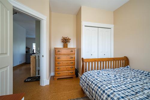 3774 Glover Avenue, Armstrong, BC - Indoor Photo Showing Bedroom