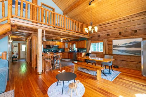 1834 Stepp Pit Road, Sicamous, BC - Indoor