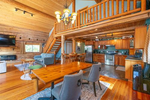 1834 Stepp Pit Road, Sicamous, BC - Indoor With Fireplace