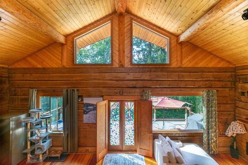 1834 Stepp Pit Road, Sicamous, BC - Indoor