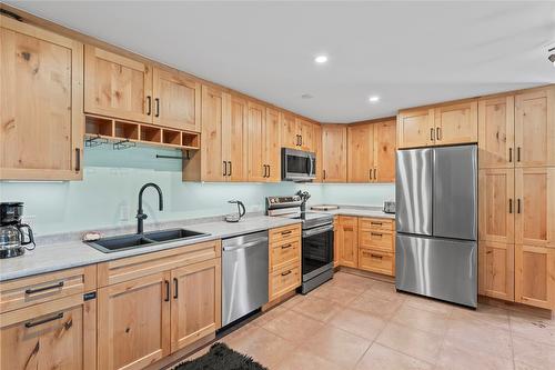1834 Stepp Pit Road, Sicamous, BC - Indoor Photo Showing Kitchen With Double Sink