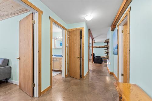 1834 Stepp Pit Road, Sicamous, BC - Indoor Photo Showing Other Room