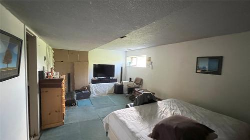 8774 Colony Road, Wardner, BC - Indoor