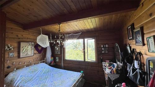 8774 Colony Road, Wardner, BC - Indoor Photo Showing Bedroom