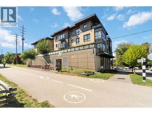 3008 Arbutus Street, Vancouver, BC 