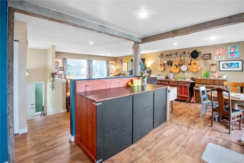 1550 Larch Rd, Ucluelet, BC 