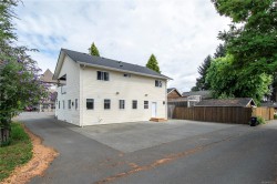 560 4th St  Courtenay, BC V9H 1H2