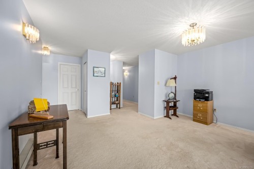 103-1902 Comox Ave, Comox, BC - Indoor