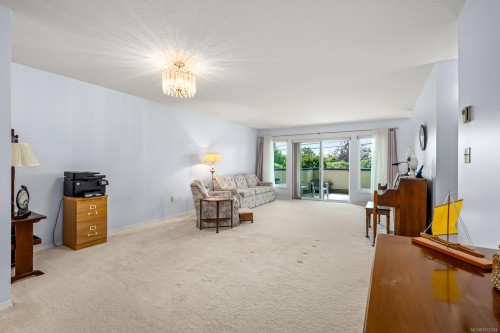 103-1902 Comox Ave, Comox, BC - Indoor