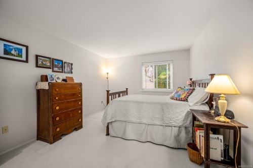 103-1902 Comox Ave, Comox, BC - Indoor Photo Showing Bedroom