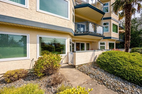 103-1902 Comox Ave, Comox, BC - Outdoor
