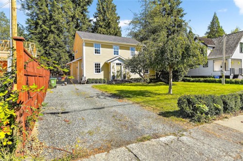 4455 Elizabeth St, Port Alberni, BC 