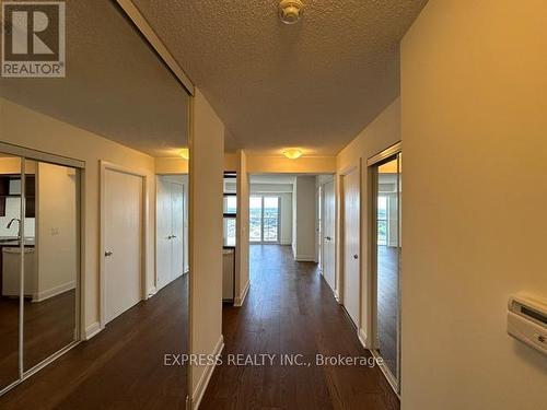 2806 - 125 VILLAGE GREEN SQUARE  Toronto, ON M1S 0L1