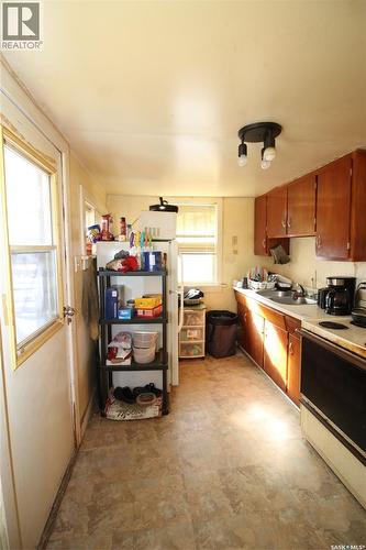 476 3Rd Street, Shaunavon, SK - Indoor Photo Showing Kitchen