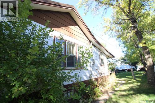 476 3Rd Street, Shaunavon, SK - Outdoor