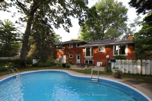 3338 Enniskillen Circle, Mississauga, ON - Outdoor With In Ground Pool With Backyard