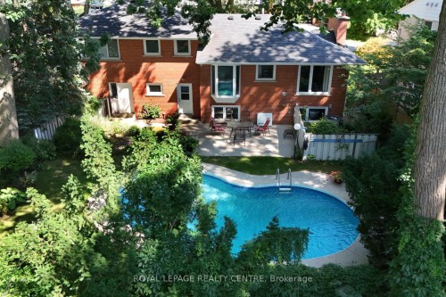 3338 Enniskillen Circle, Mississauga, ON - Outdoor With In Ground Pool