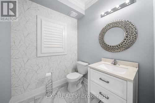 35 Tyndall Drive, Bradford West Gwillimbury, ON - Indoor Photo Showing Bathroom