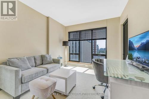 1103 - 90 George Street, Ottawa, ON - Indoor Photo Showing Living Room