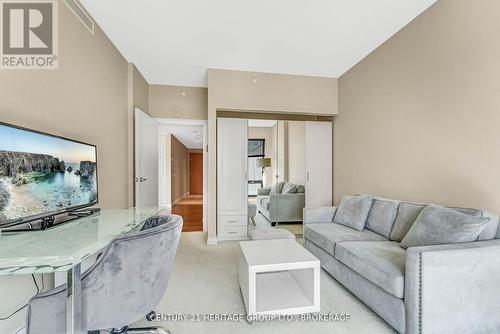 1103 - 90 George Street, Ottawa, ON - Indoor Photo Showing Living Room