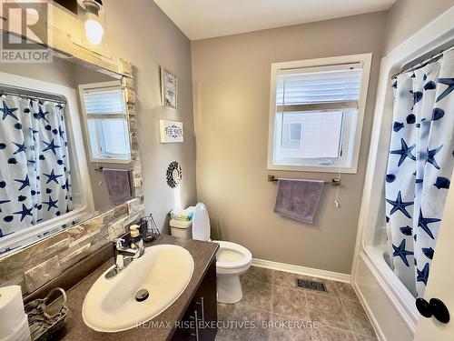 1651 Crimson Crescent, Kingston (City Northwest), ON - Indoor Photo Showing Bathroom