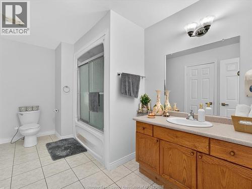 3859 Clara Avenue, Windsor, ON - Indoor Photo Showing Bathroom