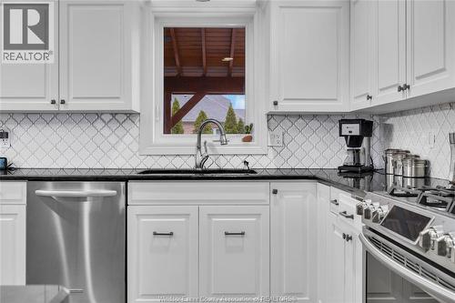 2015 Eugeni, Tecumseh, ON - Indoor Photo Showing Kitchen With Upgraded Kitchen