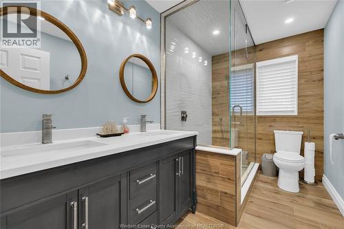 2015 Eugeni, Tecumseh, ON - Indoor Photo Showing Bathroom