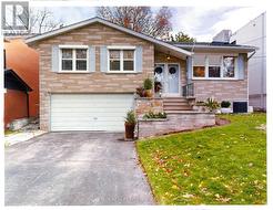 15 COSMO ROAD  Toronto, ON M8X 1Z3