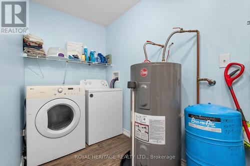 290 South Waseosa Lake Road, Huntsville, ON - Indoor Photo Showing Laundry Room